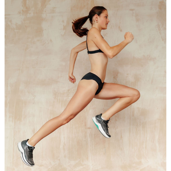 Nixi Body Period Knickers on athletic girl running