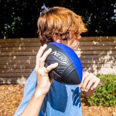 Nerf Pro Grip American Football Blue/Black in hand