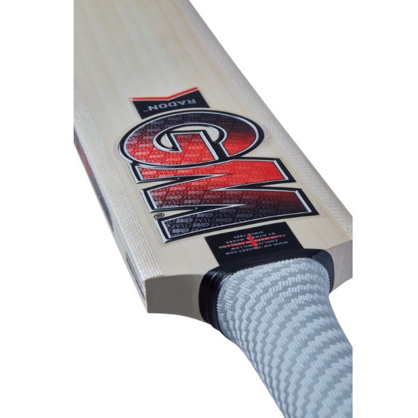 Gunn & Moore Radon Junior Cricket Bat